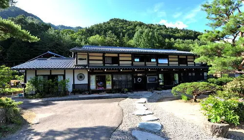 民宿 甚左衛門様の外観